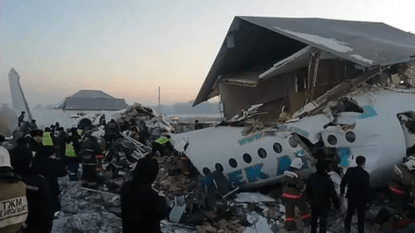 60 оцелели при катастрофа на самолет в Казахстан