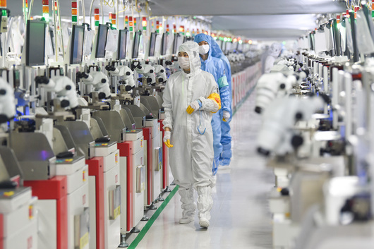 Икономическото бойно поле расте: Сеул изгражда най-голямата база за чипове в света 