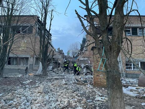 Русия пак бомбардира Киев и Запорожие, има жертви и разрушени жилища