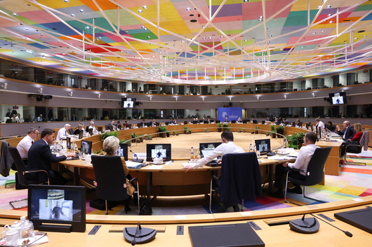 Лидерите на ЕС приеха в четвъртък заключенията с които одобряват