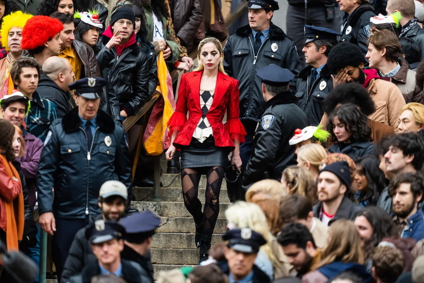 Лейди Гага е готова да убива - като Харли Куин. Първи визии от филма на Хоакин Финикс Joker: Folie à Deux