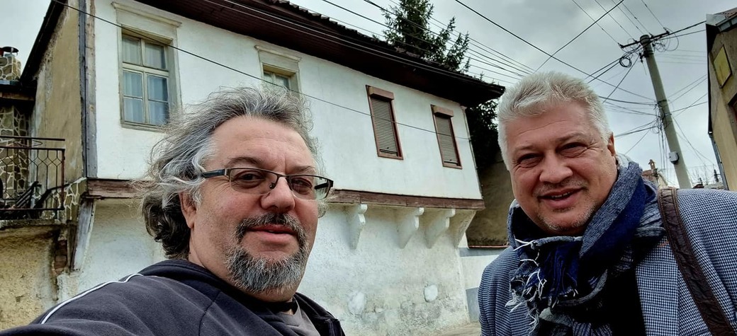 Манол Пейков събира дарения за възстановяване на родната къща на Димитър Талев