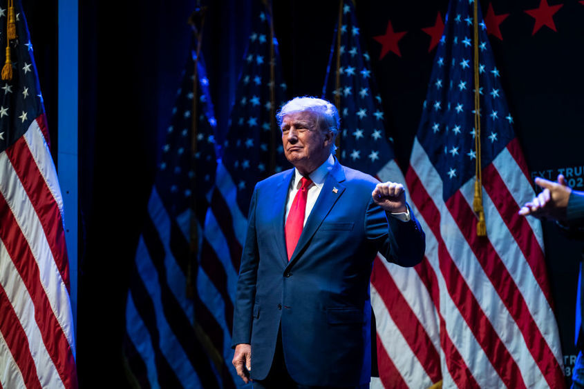 Президентът, порно звездата и историческото обвинение срещу Тръмп