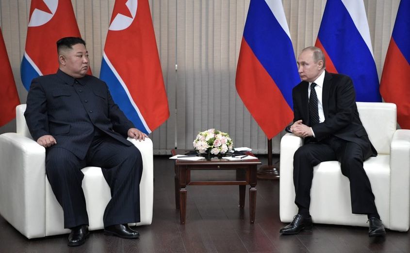 Ким Чен Ун ще обсъжда с Путин доставка на оръжия за войната в Украйна. САЩ заплашват Пхенян със санкции