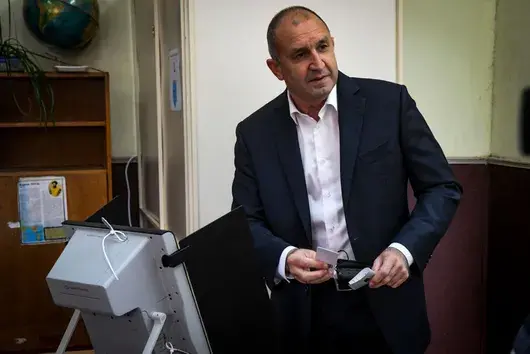 Радев отби поканата на Борисов да назначава министри в новия кабинет