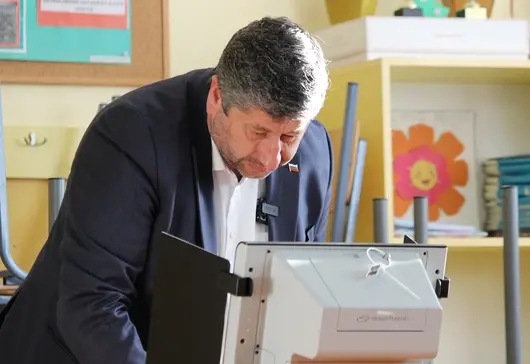 Христо Иванов определи днешния ден като "прекрасен да тласнем страната напред"
