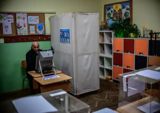 "Галъп": Изборите ще се решат следобед, когато колебаещите гласуват