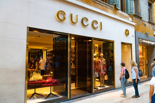 Собственикът на Gucci разширява луксозната си империя с 263-годишен производител на парфюми