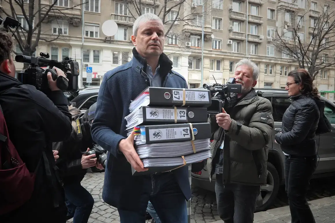 Над 132 000 "фантоми" в подписката на "Възраждане" за референдум срещу еврото