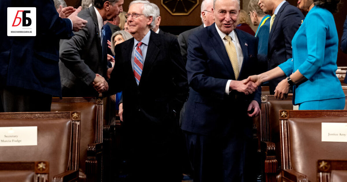 Лидерите на Републиканците и Демократите в Сената Мич Макконъл и