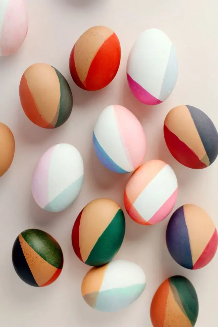 Яйца с цветни блокове