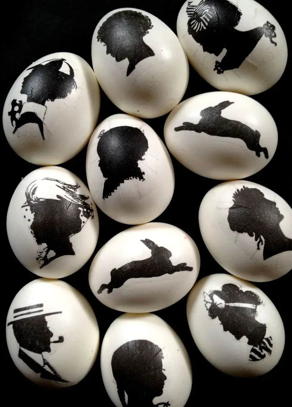 Яйца със силует