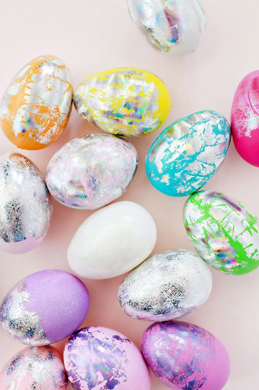 Холограмни яйца 