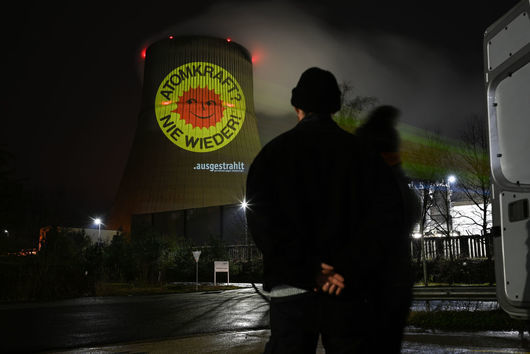 Германия закрива последните си атомни централи въпреки войната и кризата
