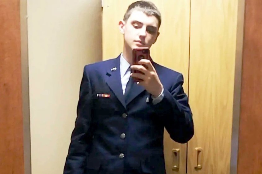 21-годишен гвардеец и геймър е арестуван за теча на документи от Пентагона