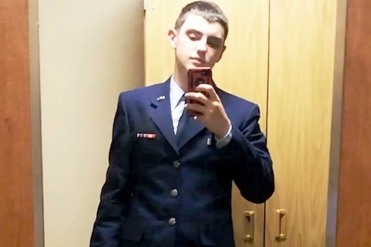 21-годишен гвардеец и геймър е арестуван за теча на документи от Пентагона
