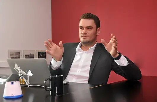 Животът и други неща: ИЛИЯ КРЪСТЕВ: ТЕРМИНЪТ “НА ГИШЕ” ТРЯБВА ДА ИЗЧЕЗНЕ