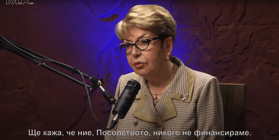 Митрофанова "няма пари" за тролове, но би гласувала за Костадинов - и още от интервюто за Карбовски