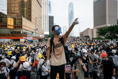 Край на демокрацията или по-голяма сигурност: Китай гласува спорния закон, засягащ Хонконг