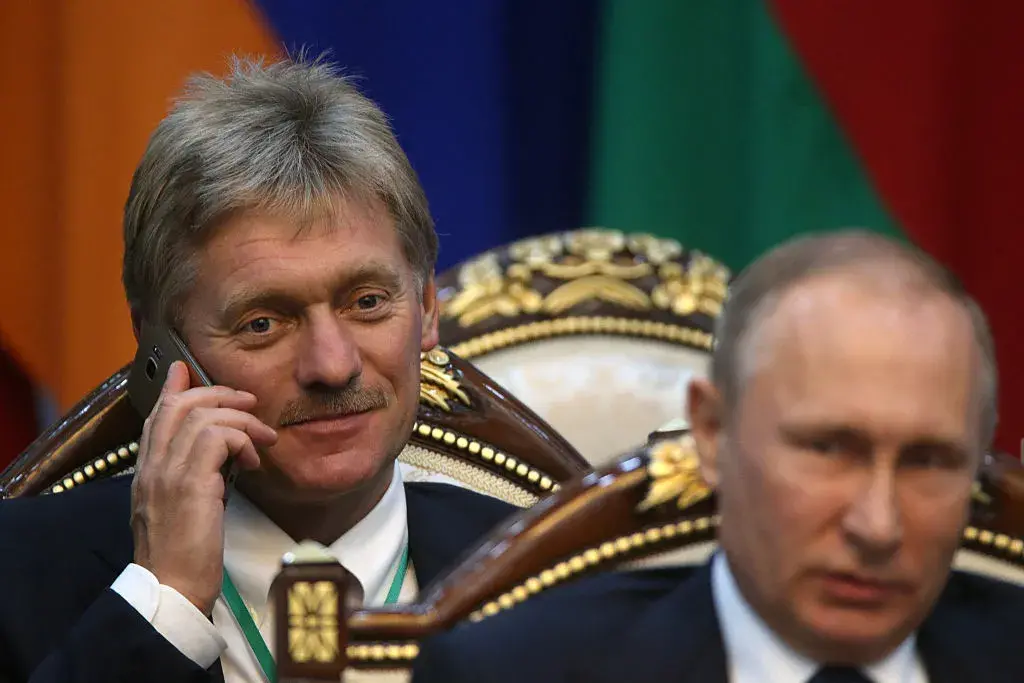 Синът на Песков твърди, че е служил в Украйна - но в същото време е трупал глоби с личната си Tesla в Москва