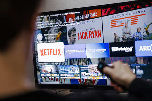  Netflix планира по-високи цени след края на стачката на актьорите в САЩ 