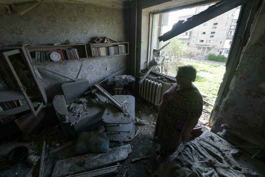 Русия пак пуска бомби върху жилища в Украйна. Поне 17 убити, сред тях и деца