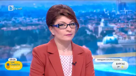 Атанасова няма да си прави отвод в КС по закони, които е прокарвала като депутат