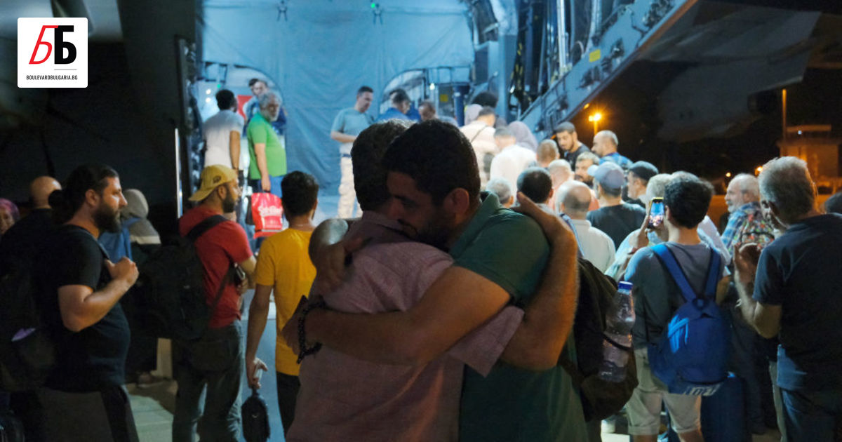 Още двама българи бяха евакуирани от Судан и пристигнаха късно