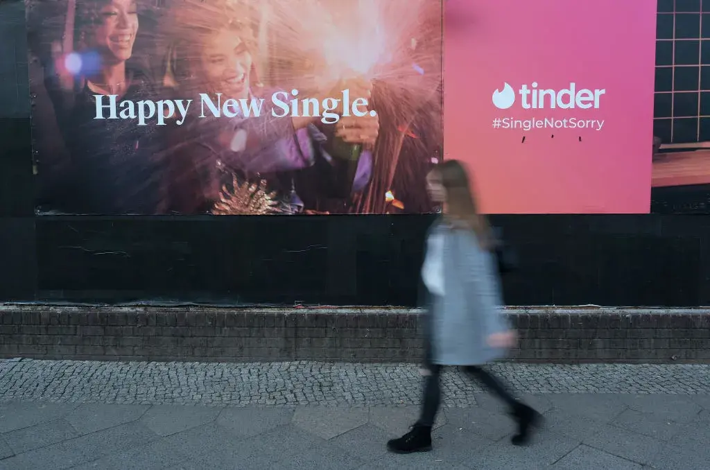 Руснаците остават без Tinder. Приложението напуска Русия повече от година след началото на войната