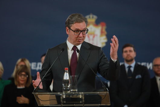 Сръбският президент Александър Вучич разпусна парламента и официално насрочи парламентарни
