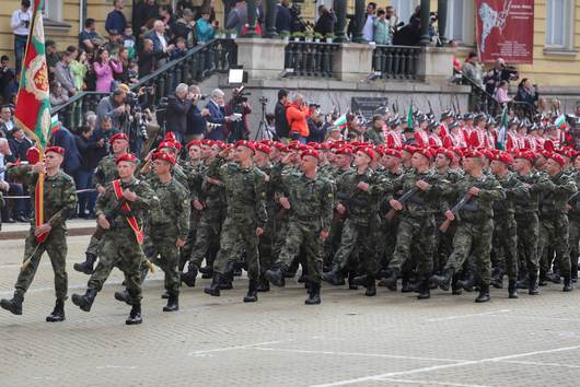 Военният парад на Гергьовден в снимки