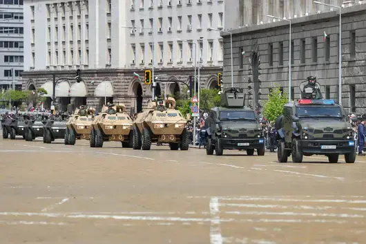 Военна техника ще премине по пътищата в страната във вторник и сряда 