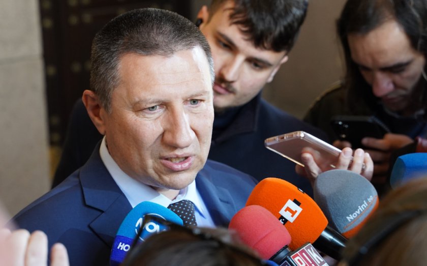 Сарафов поиска охрана и обяви Гешев за "неуравновесен човек, присвоил прокуратурата"