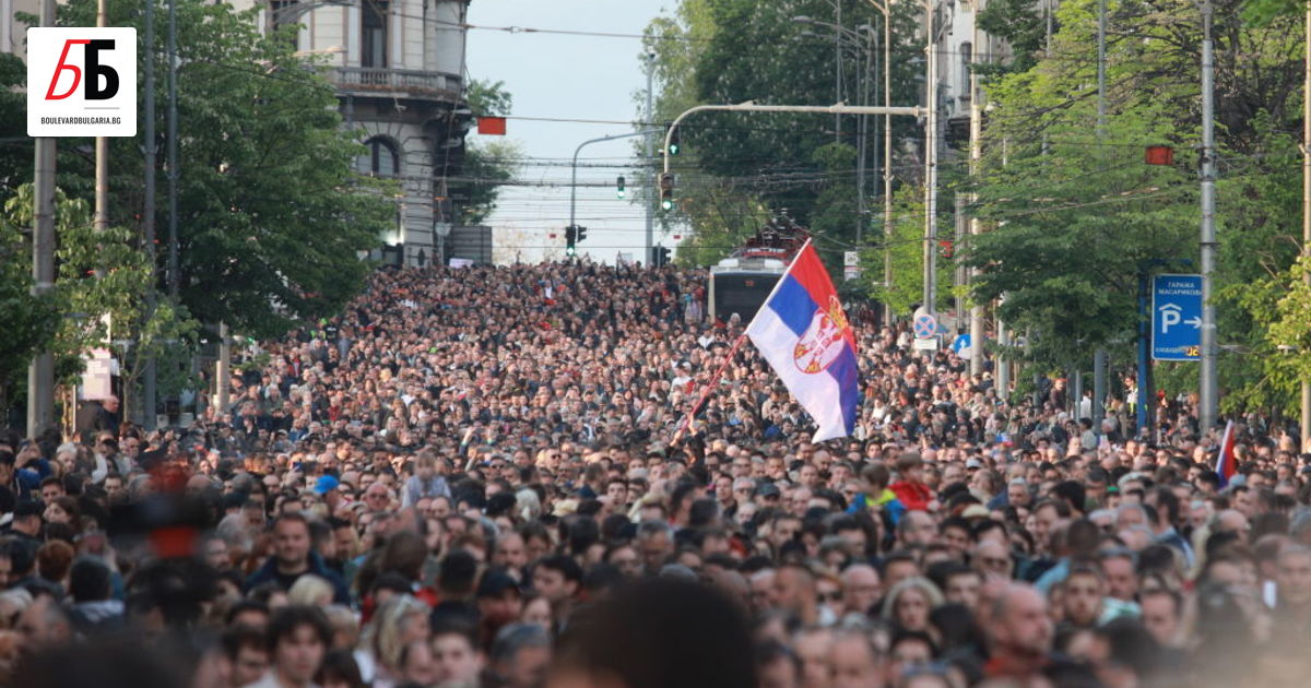 Десетки хиляди сърби излязоха на протести срещу насилието с огнестрелно