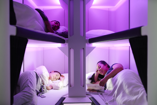 $400 за 4-часова дрямка в небето. Авиокомпания представи първите в света спални кабини
