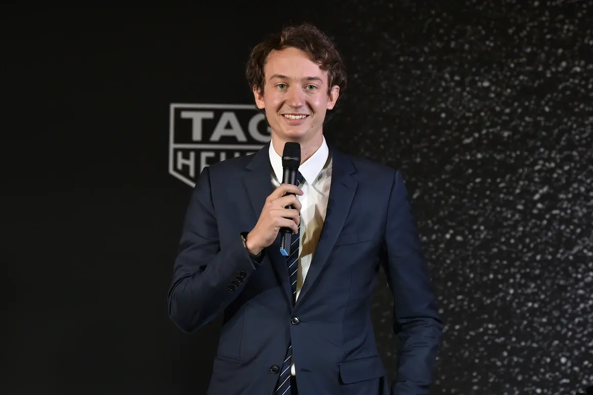 По стъпките на баща си: 28-годишният син на Бернар Арно превръща TAG Heuer в марка за милиарди 