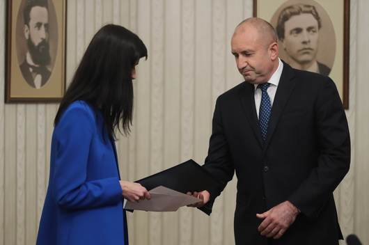Президентът Румен Радев насрочи връчването на първия мандат на ГЕРБ