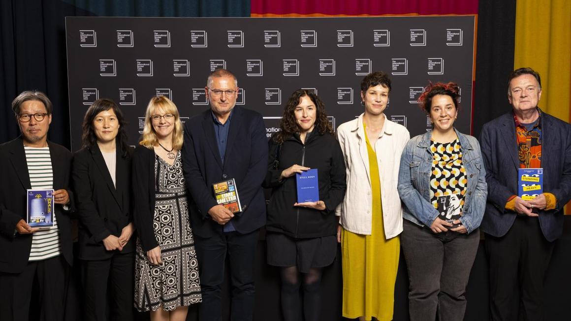 "Времеубежище" в очакване на International Booker Prize: Кога и къде да гледаме церемонията