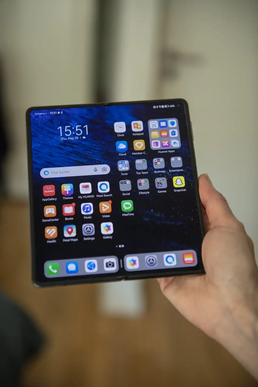 Huawei Mate X3 големина
