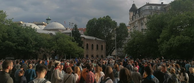 "Тук не е Москва": Протест и шествие срещу Румен Радев (обновена)