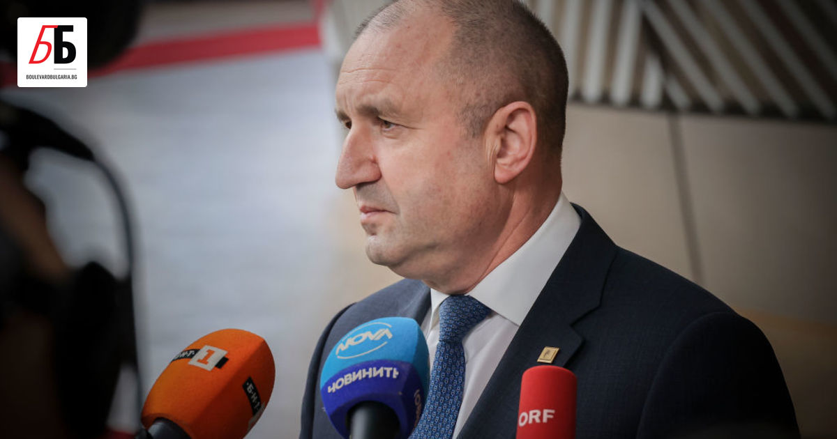 Президентът Румен Радев реши да отвърне на критиките на Васил