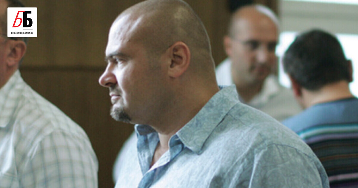 Църковната служба в Дупница преди погребението на Ангел Христов -