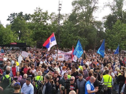 "Вучич вън": Сърбия излезе на седми пореден протест срещу правителството