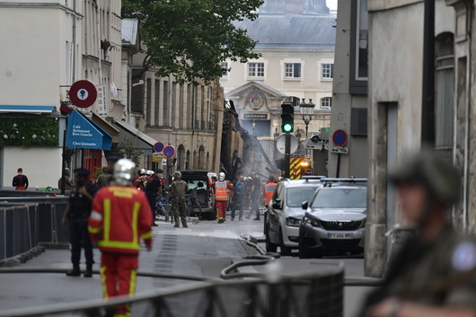 Расте броят на ранените след газовата експлозия в Париж, двама души са в неизвестност