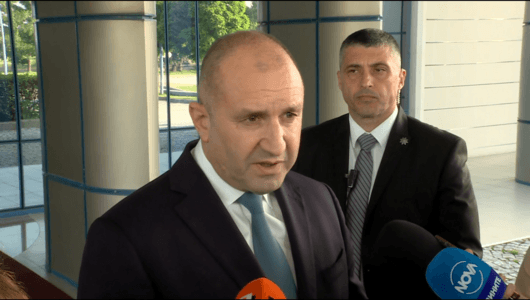 Радев нападна новото правителство, че "тласка България все по-близо до войната"