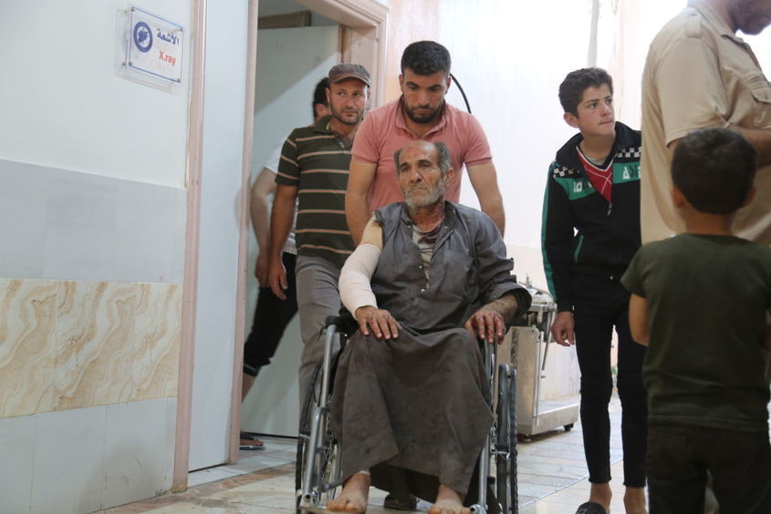 Руски въздушни удари в Сирия убиха най-малко седем души, сред които и цивилни 
