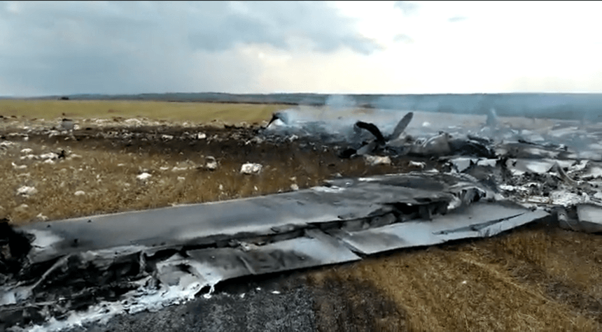 Последиците от бунта на Пригожин: Кадри показват останките на свален руски самолет Ил-22
