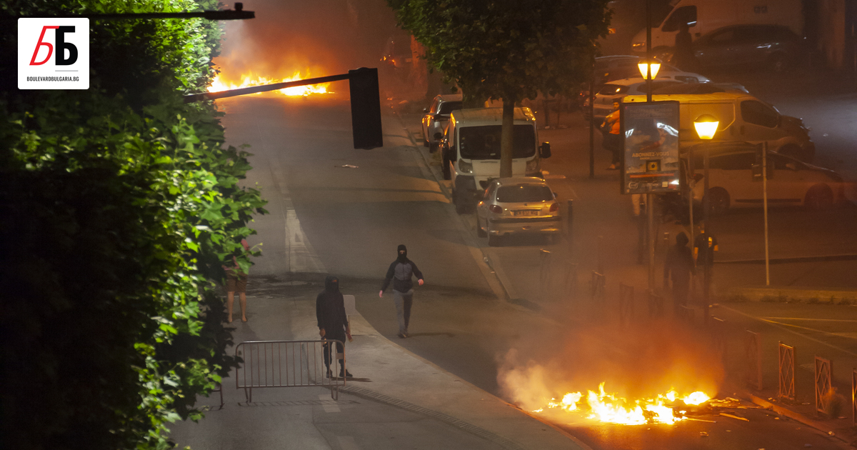 Размирици, подпалени автомобили и стотици арестувани въпреки 40-те хиляди полицаи