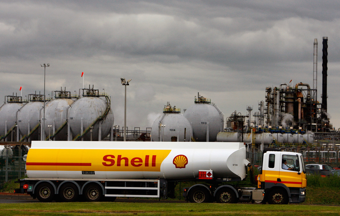 Shell победи екозащитници в съдебен спор за парниковите емисии