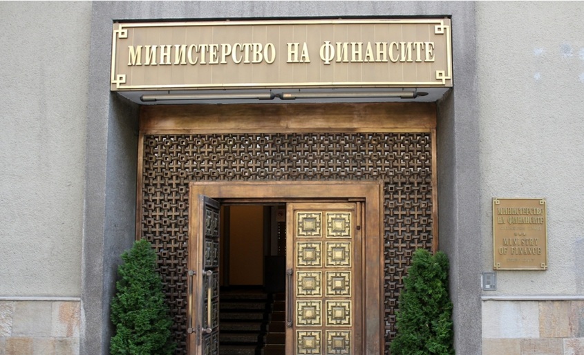 Столичната община не успява да събере огромно количество данъци и такси, съобщи МФ